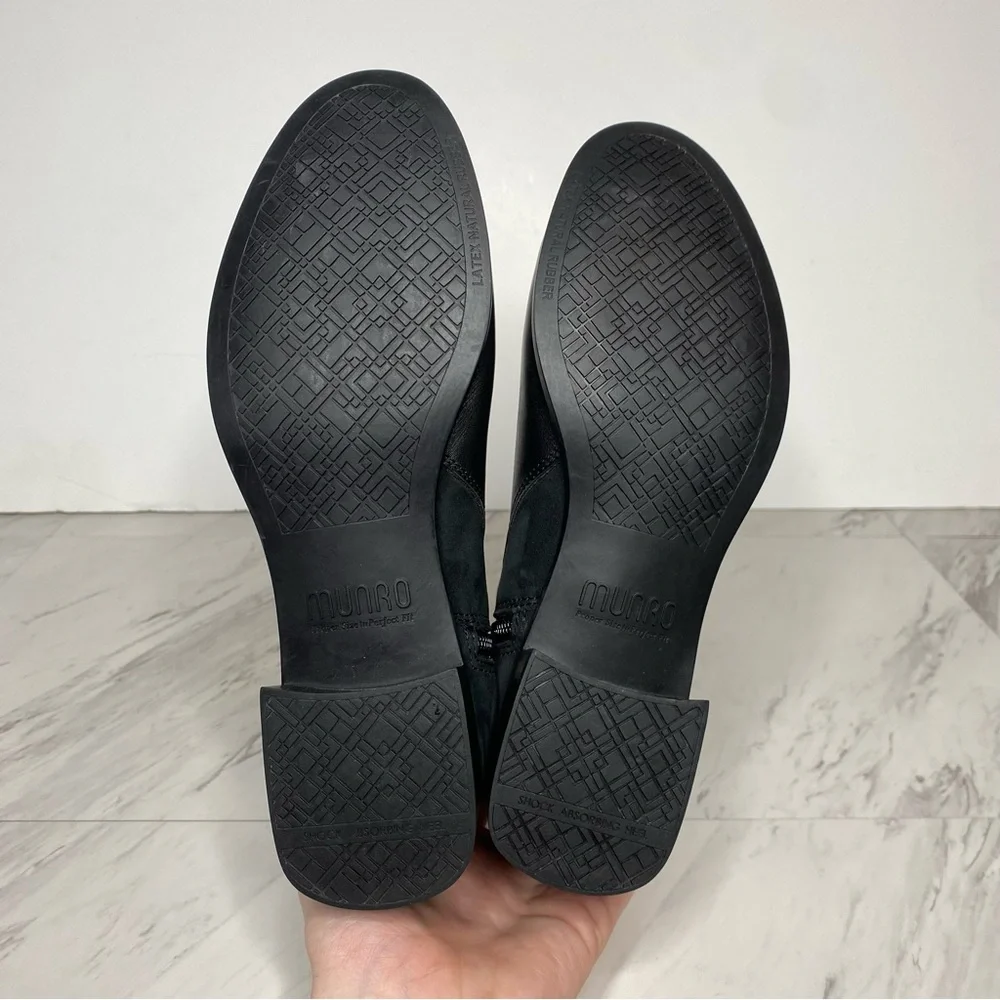 Munro Black Leather Bootie 8 N